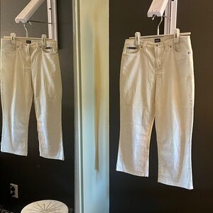 🛑 1 hour sale. Dolce & Gabbana, size 31 EU (US 10/12), White Crop Jeans